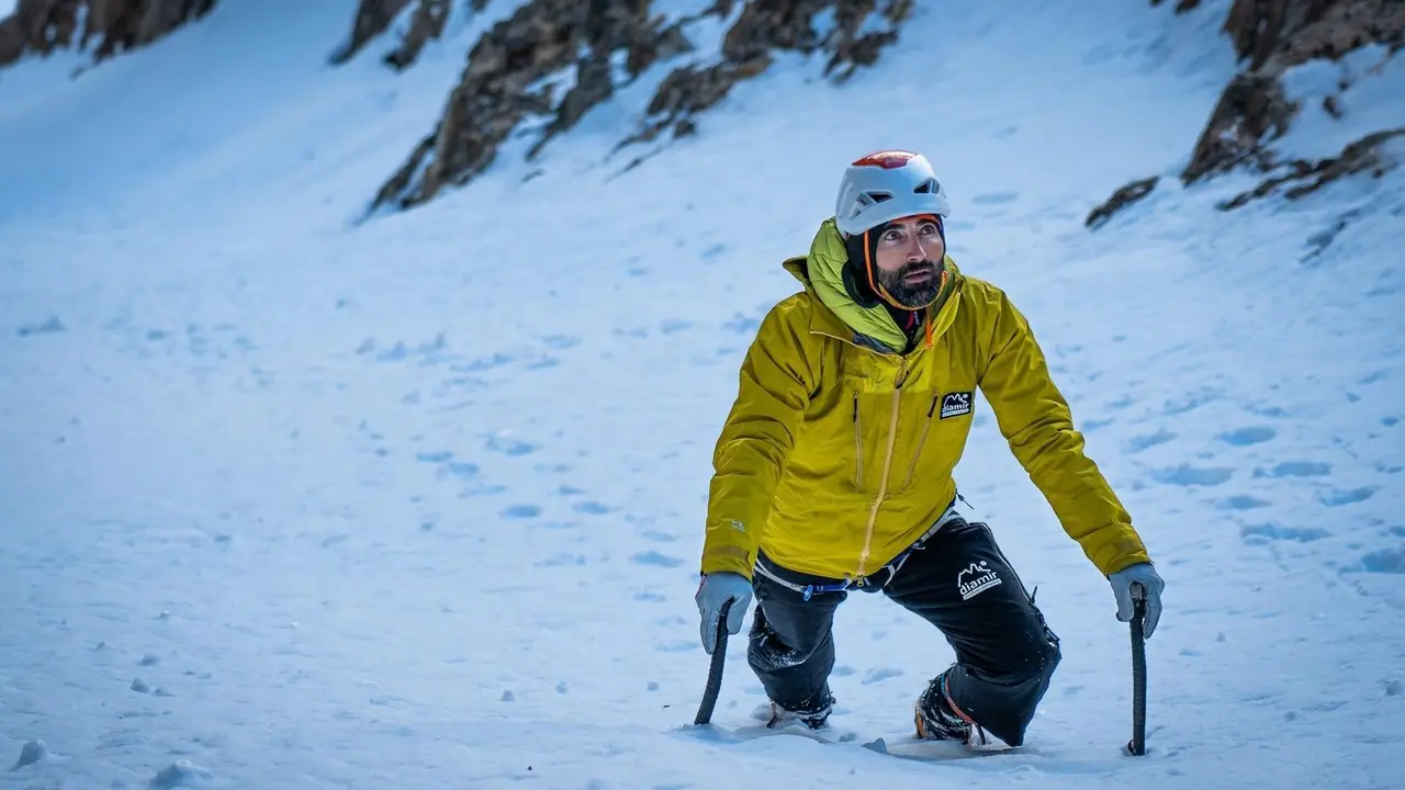Jonatan Garc&iacute;a durante una ascensi&oacute;n en el Valle de Benasque. Foto: Cedida