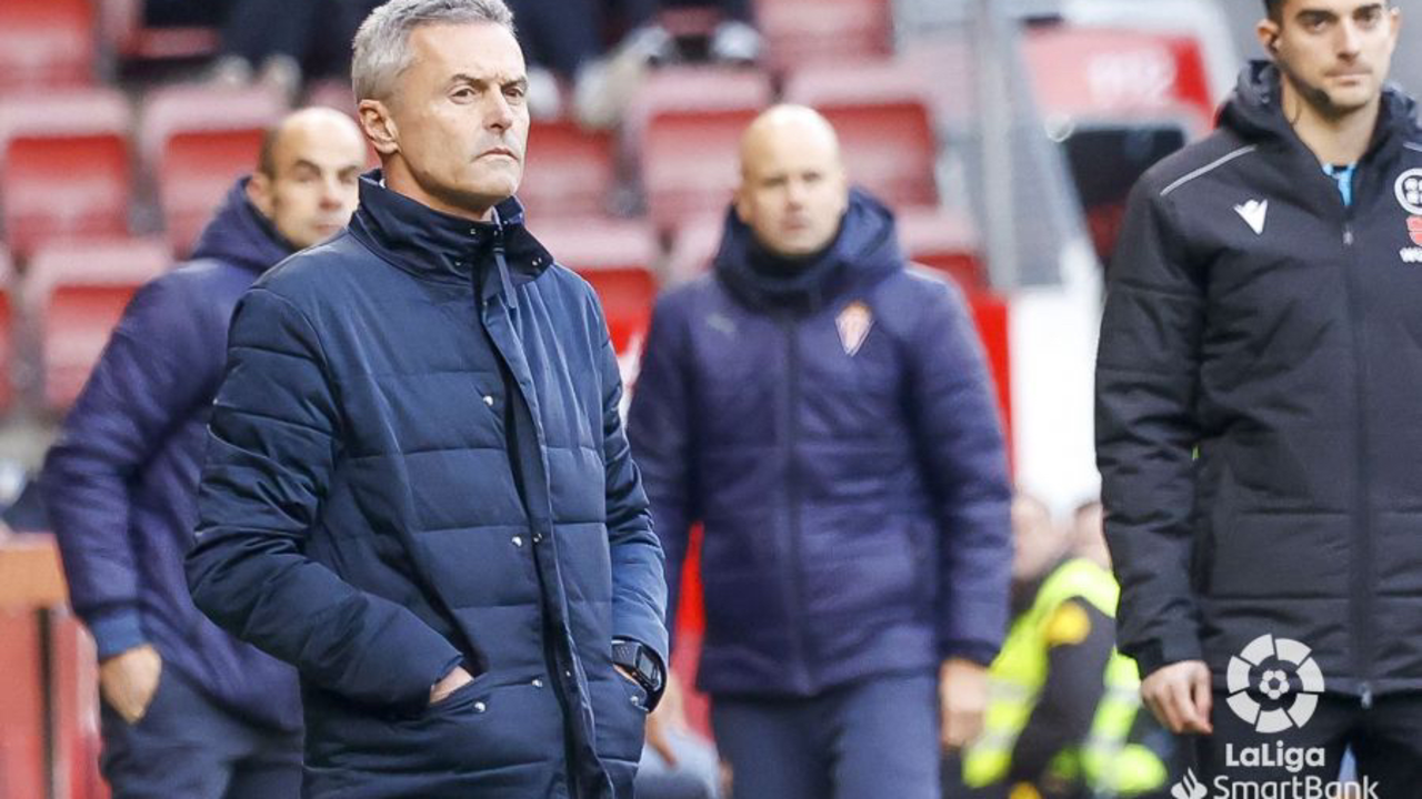 Fran Escrib&aacute; ante el Real Sporting | Liga SmartBank