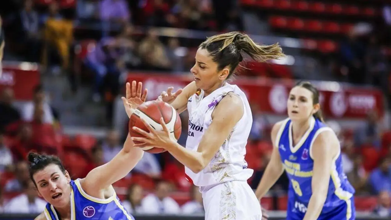Mariona Ortiz est&aacute; viviendo su mejor temporada profesional en Casademont Zaragoza | Foto: Esther Casas / FIBA