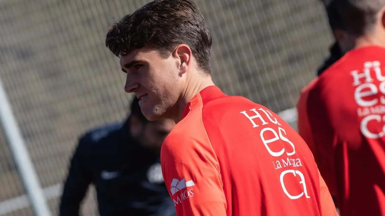 Javi Mart&iacute;nez, uno de los nuevos fichajes del Huesca, podr&iacute;a debutar ya ante el Mirand&eacute;s | Foto: SDH