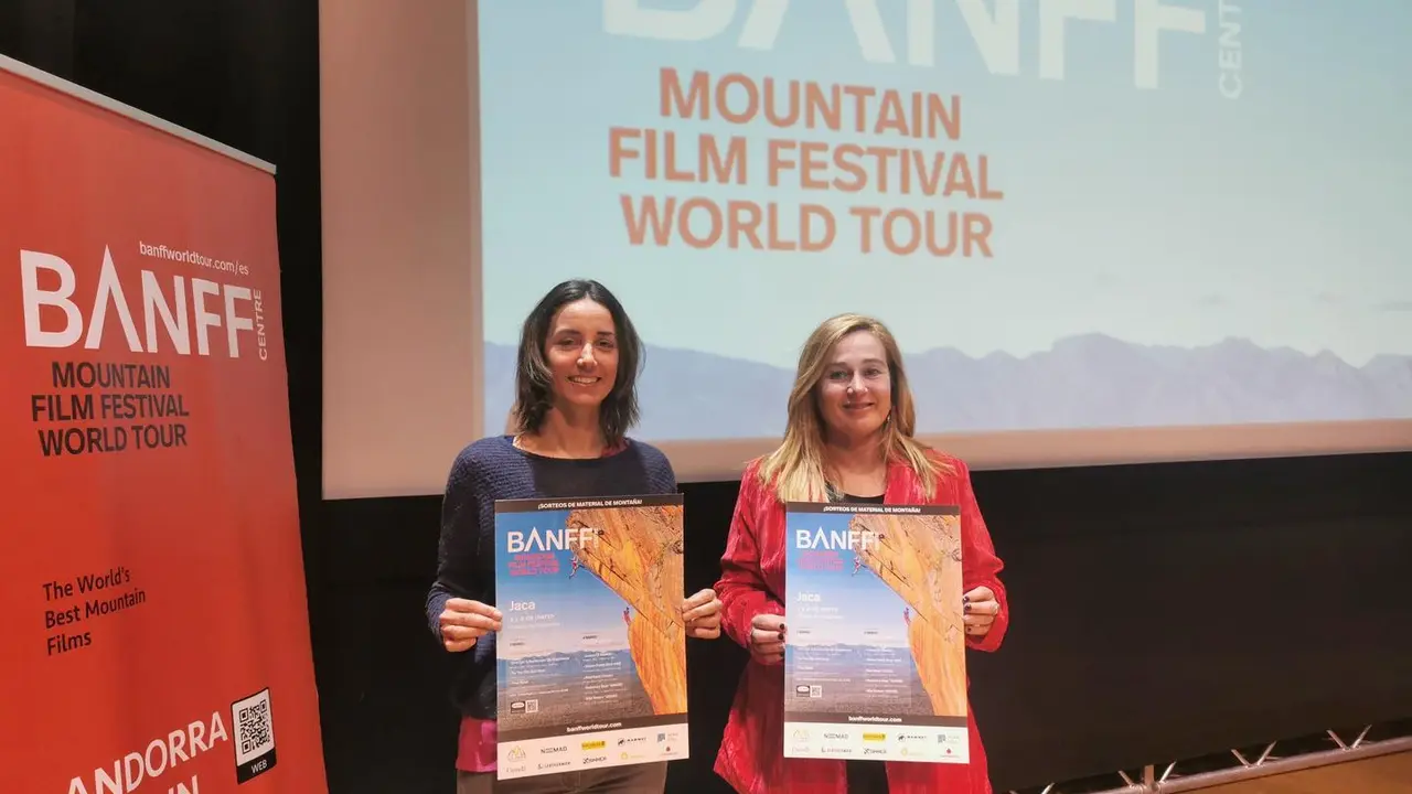 La directora del Banff, Eunate Saiz, y la concejala Olvido Moratinos, en la presentaci&oacute;n del certamen en Jaca. Foto: Cedida
