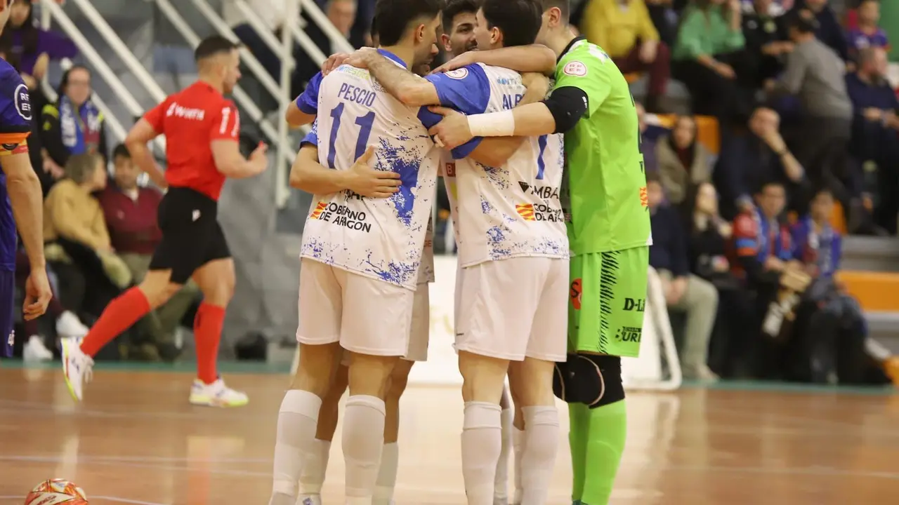 Los jugadores del Sala 10 celebran la victoria/ Fotograf&iacute;a: Andrea Royo L&oacute;pez