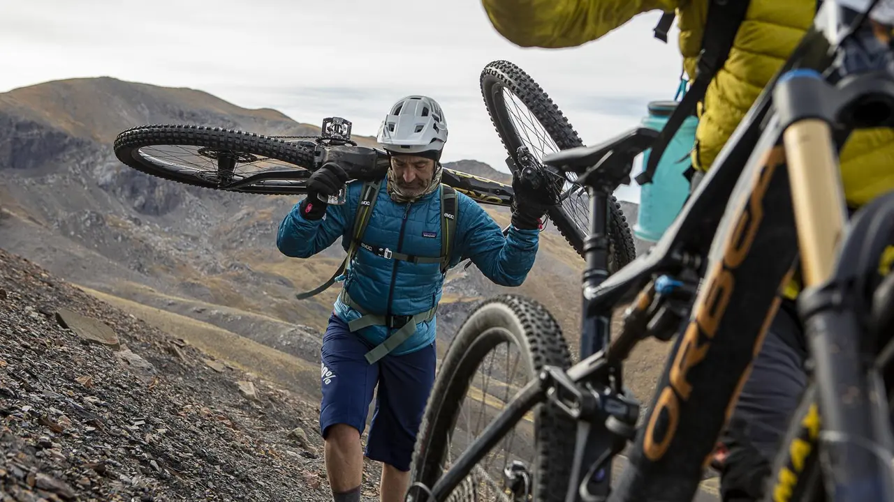 Imagen de la Trans-Nomad, espectacular carrera de ciclomonta&ntilde;ismo por los valles de Chistau, Benasque y Ar&aacute;n. Foto: Trans-Nomad