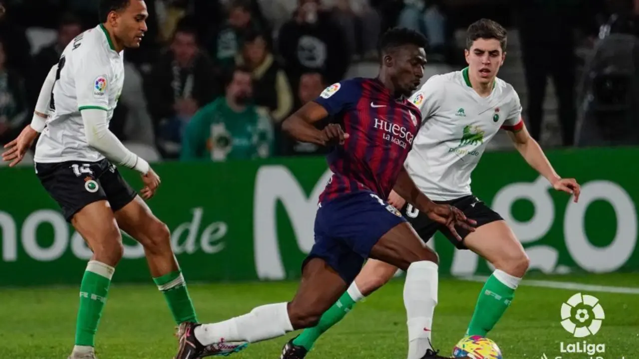 Kant&eacute;, en la imagen, igual&oacute; con su tanto el gol de Pombo que puso en ventaja al Racing. Foto: LaLiga