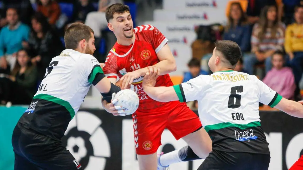 Malo, en la imagen, jug&oacute; un gran partido y la victoria del Bada Huesca durante muchos minutos se qued&oacute; en empate contra Anaitasuna en la pasada temporada. Foto: Marta Cont&iacute;n
