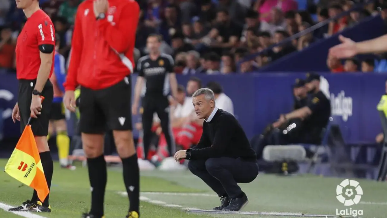 Fran Escrib&aacute;, cada vez m&aacute;s solo | Foto: La Liga