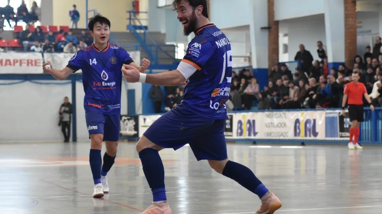 Nano Modrego celebra uno de sus goles con el Full Energ&iacute;a | Foto: Sandra Valero