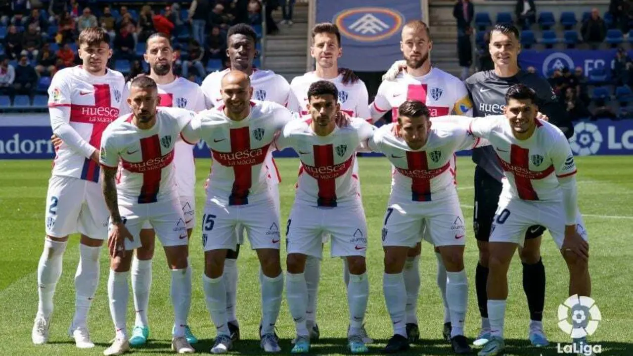 Once del Huesca con el que inici&oacute; el encuentro sobre el prado del Andorra. Foto: LaLiga
