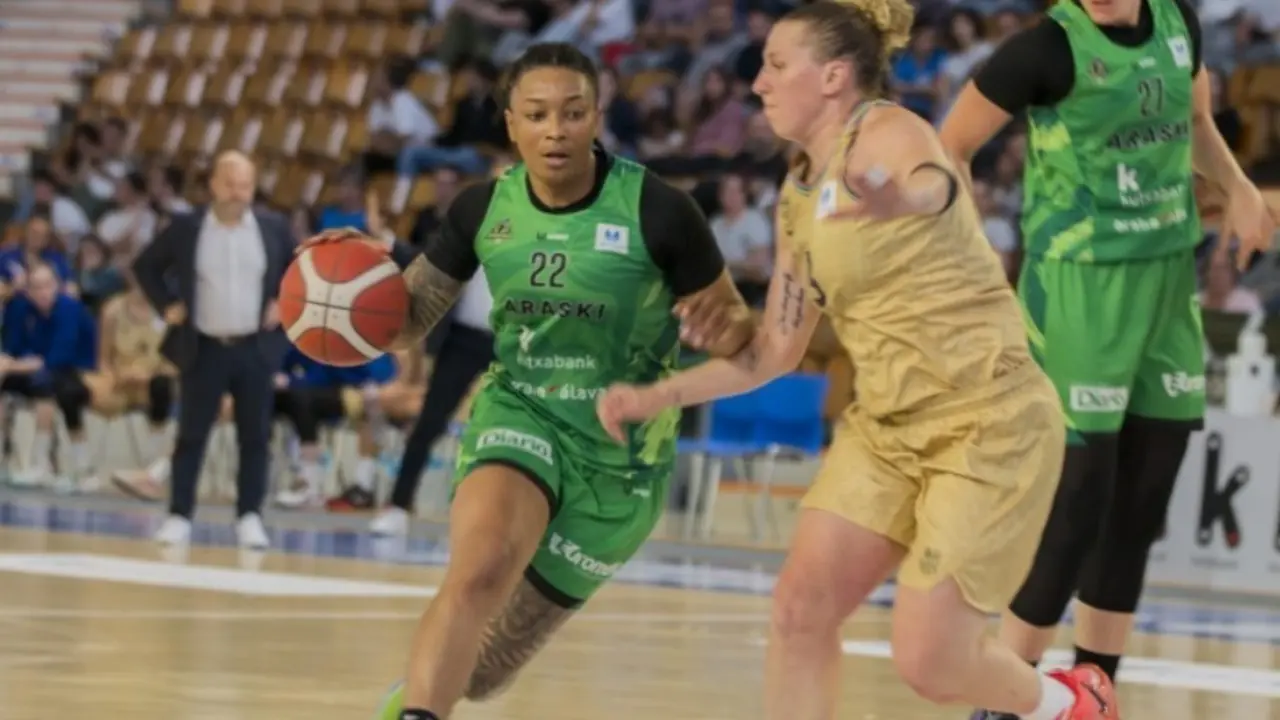 Tanaya Atkinson, en un partido con el conjunto vitoriano | Foto: Araski