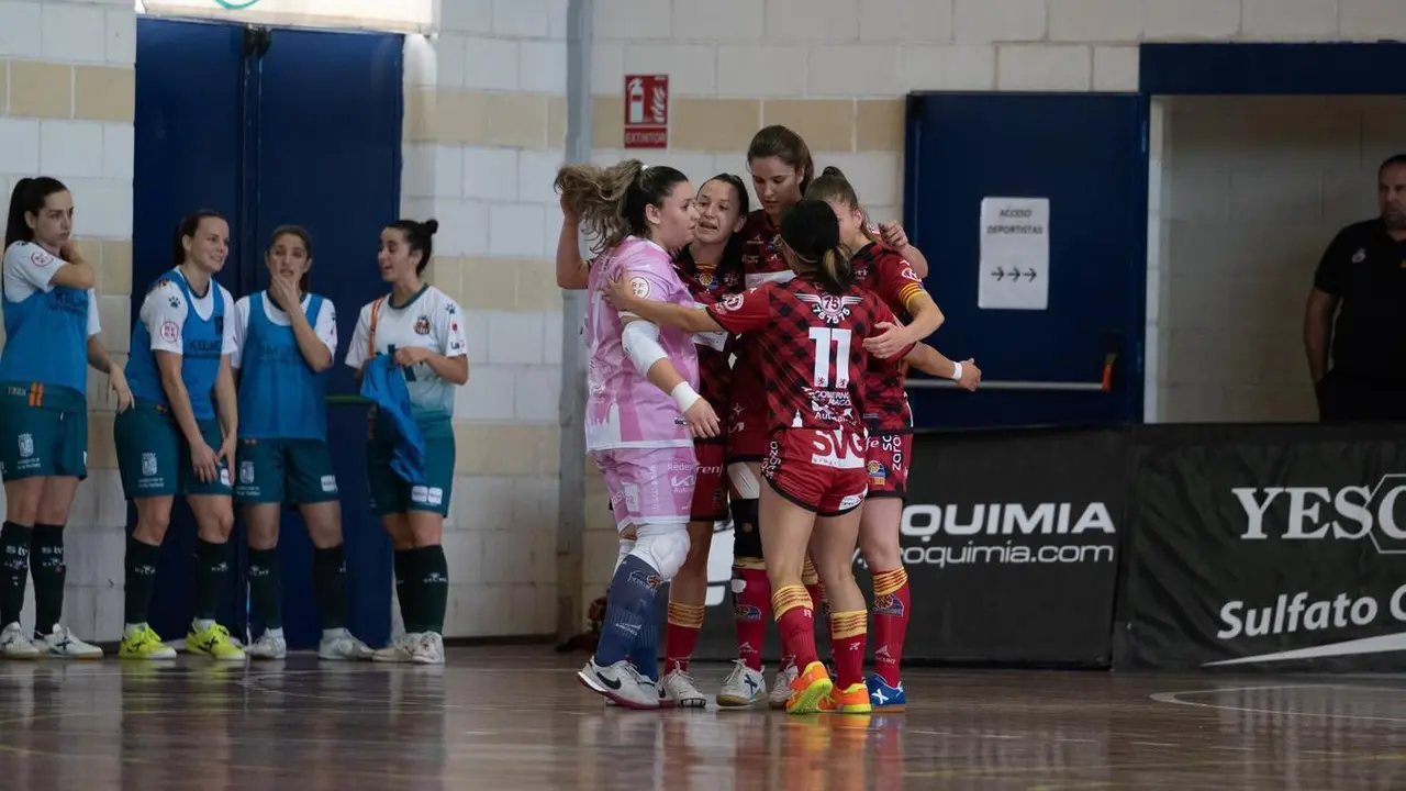 La conjura de las jugadoras del Sala Zaragoza no fue suficiente | Foto: Rold&aacute;n FSF
