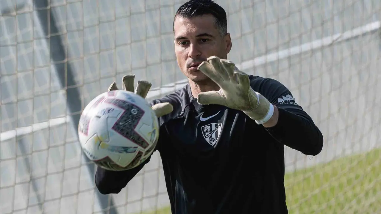 Andr&eacute;s Fern&aacute;ndez en la imagen