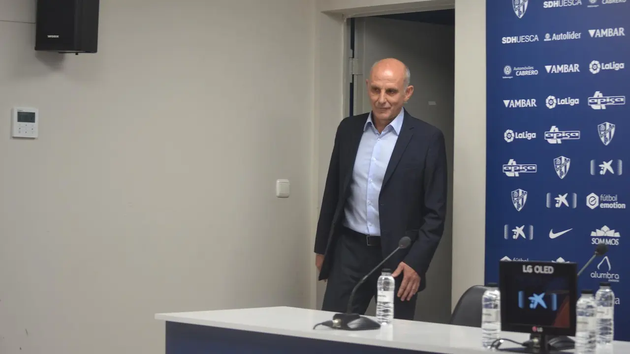 Mart&iacute;n Gonz&aacute;lez, en la imagen, en una foto de archivo entra en la sala de prensa de El Alcoraz. Foto: Sportaragon