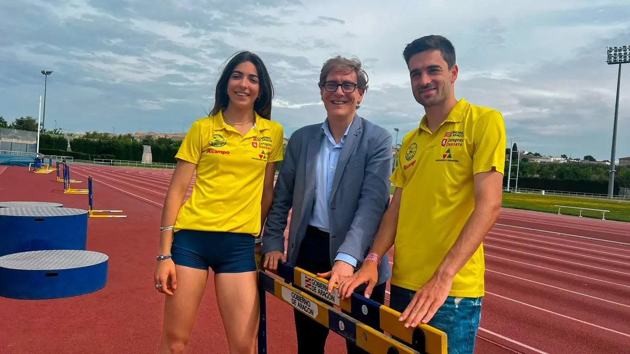 De izquierda a derecha  Julia Aranda, Iv&aacute;n Mancenido y Rafael Guerras. Foto: Cedida