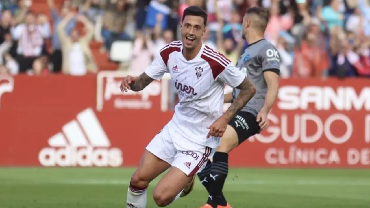 Maikel Mesa, en la imagen, se suma a la tropa de Escrib&aacute; y ficha para las dos pr&oacute;ximas temporadas con el Real Zaragoza | Foto: La Liga