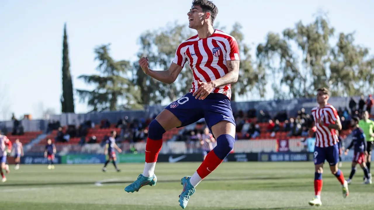 Carlos Mart&iacute;n se acerca a Zaragoza | Foto: Atl&eacute;tico de Madrid 