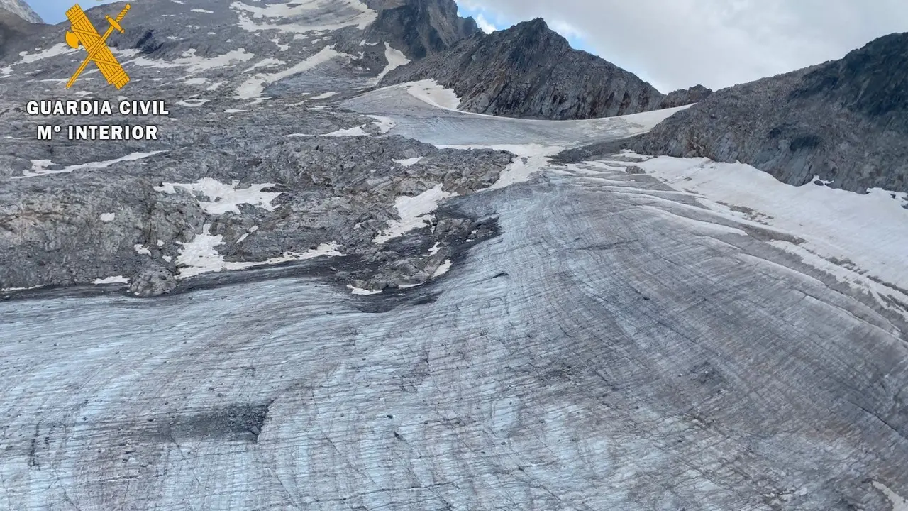 Imagen del glaciar del Aneto proporcionada por la Guardia Civil de monta&ntilde;a.
