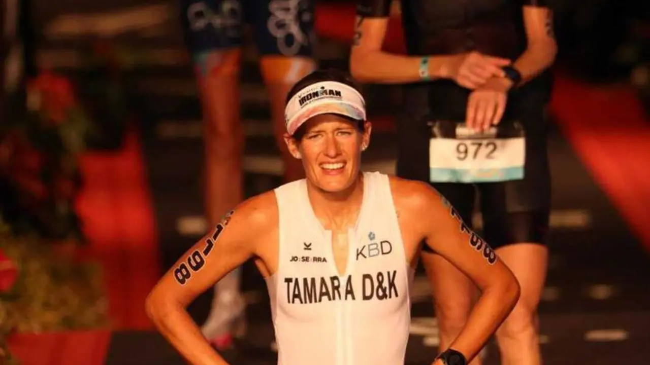Tamara V&aacute;zquez entra en meta en el Ironman Haw&aacute;i de la pasada edici&oacute;n. Foto: Cedida