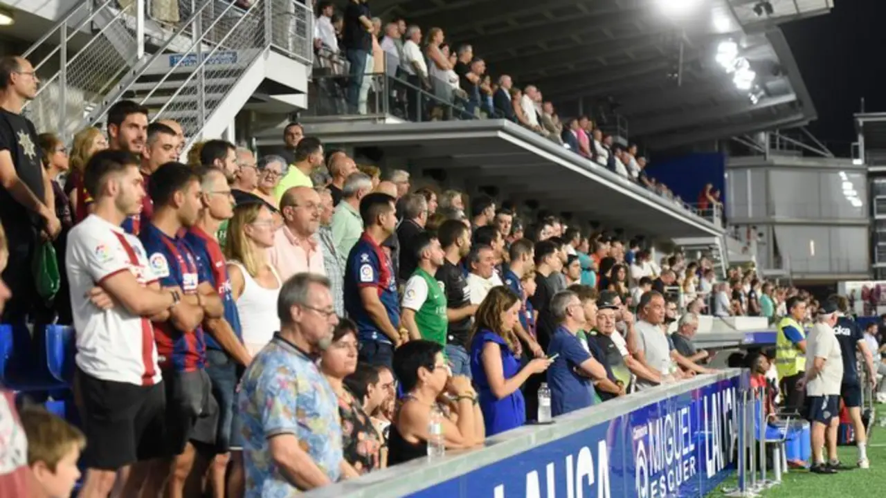 La afici&oacute;n de la SD Huesca, tambi&eacute;n se puede agarrar a la historia para encontrar optimismo