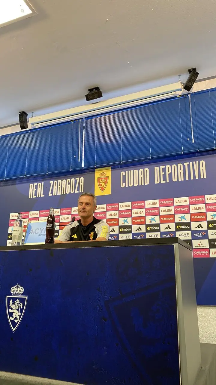 Escrib&aacute;, entrenador del Real Zaragoza, durante una rueda de prensa ha hablado del Eldense, pr&oacute;ximo rival de los blanquillos. Foto: real Zaragoza