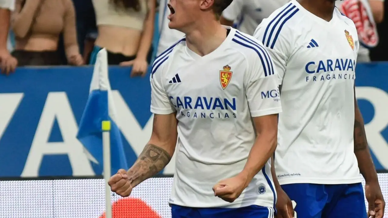 El buen rendimiento de Alejandro Franc&eacute;s y de Jair Amador, dos de las claves que explican la solidez defensiva del Real Zaragoza | Foto: Real Zaragoza/Tino Gil