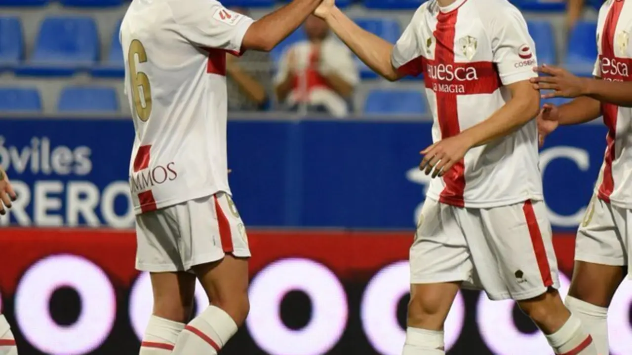 El Huesca venci&oacute; al Pau en la Copa Pirineos