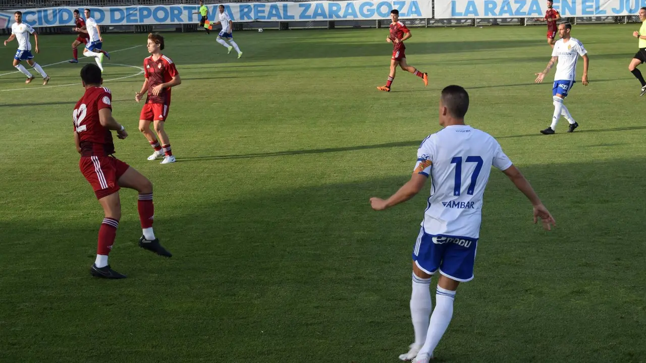 Carlos Nieto en el primer ensayo de pretemporada | Foto: Sergio Pardos / SportArag&oacute;n