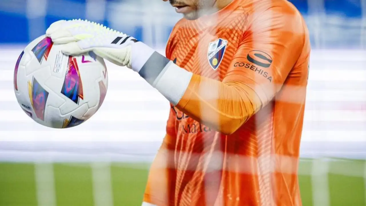 &Aacute;lvaro Fern&aacute;ndez se lamenta tras un gol