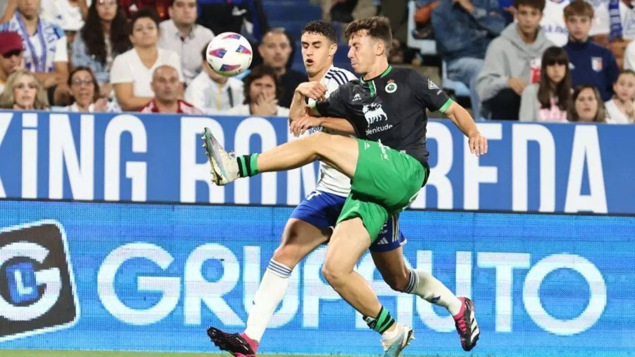 Marcos Luna en uno de sus enfrentamientos contra I&ntilde;igo Vicente | Foto: LaLiga