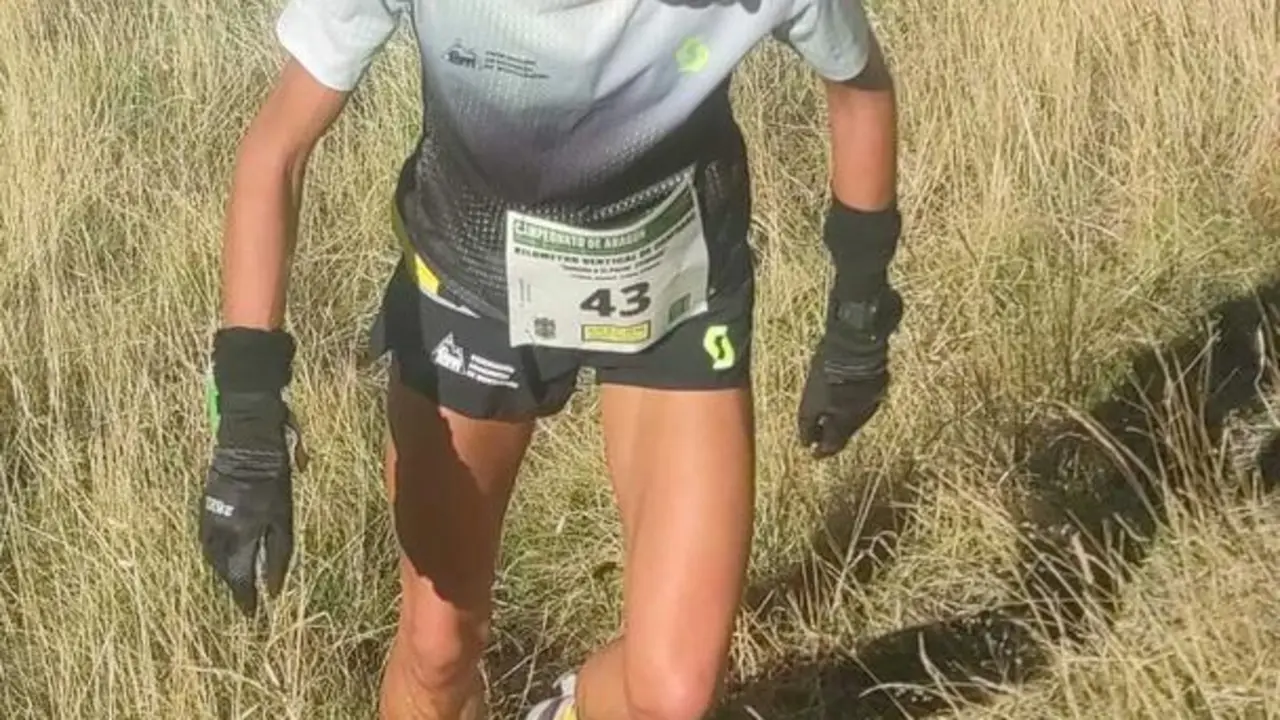 Patricia Villanueva,e n pleno esfuerzo en el KV Canfranc, campeonato regional de la distancia. Foto: Cedida