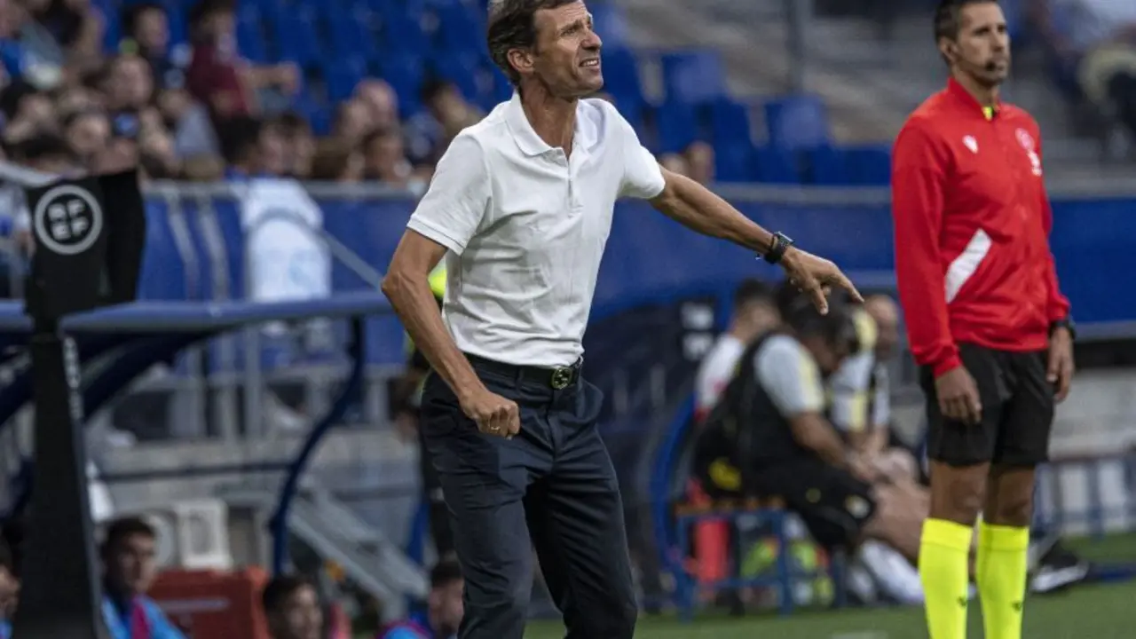 Expresivo Ziganda en una jugada del Oviedo SD Huesca. Foto: LaLiga