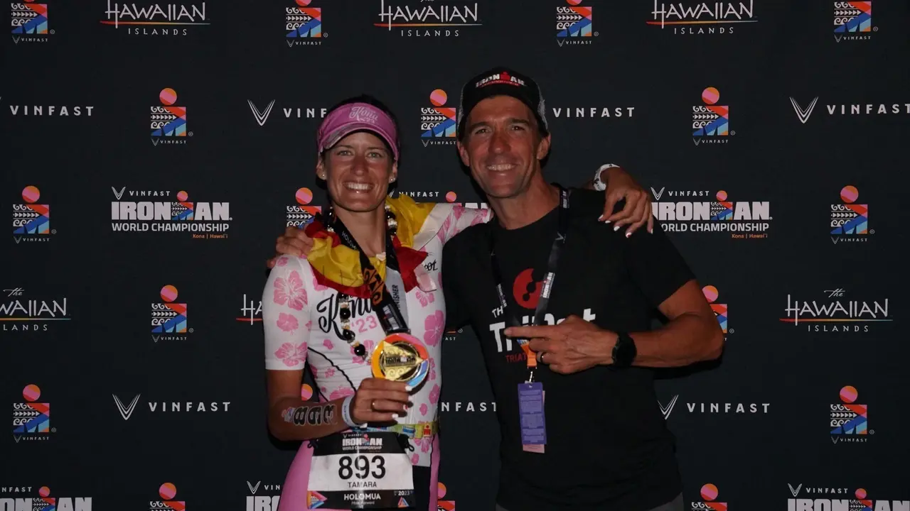 Tamara V&aacute;zquez, con su marido, Joserra, que este fin de semana compite en el Ironman de California. Foto: Cedida 