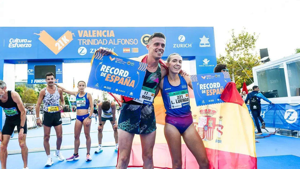 Mayo y Luengo, en la imagen, los nuevos reyes del medio marat&oacute;n de Espa&ntilde;a. Foto: Zurich