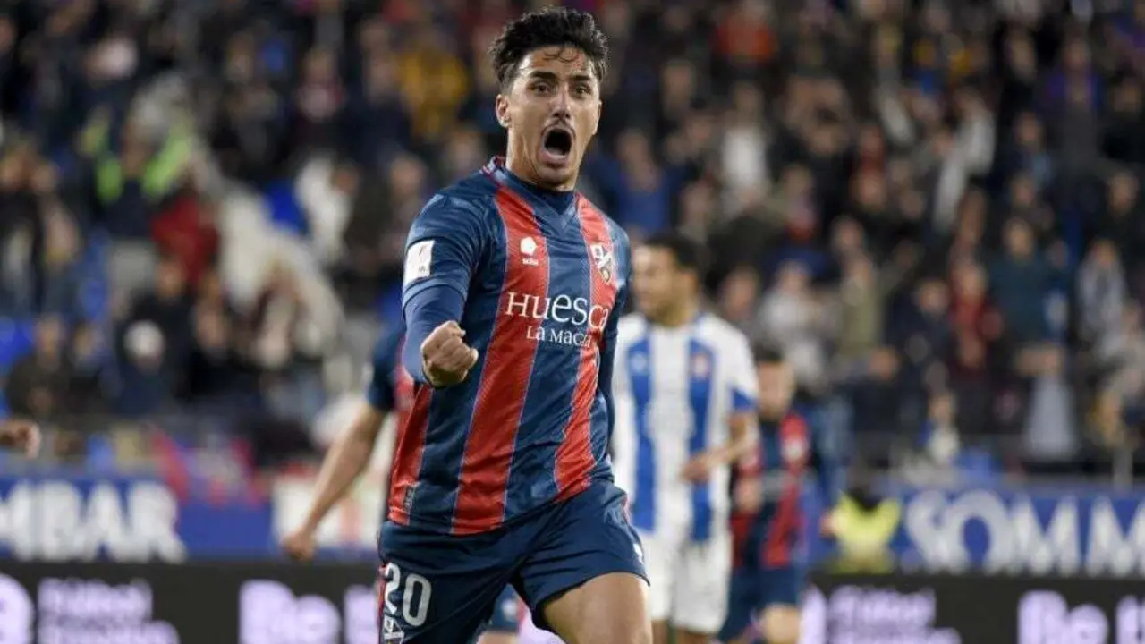 Vilarrasa celebra el gol con el que el Huesca empat&oacute; con el Espanyol. Foto: LaLiga