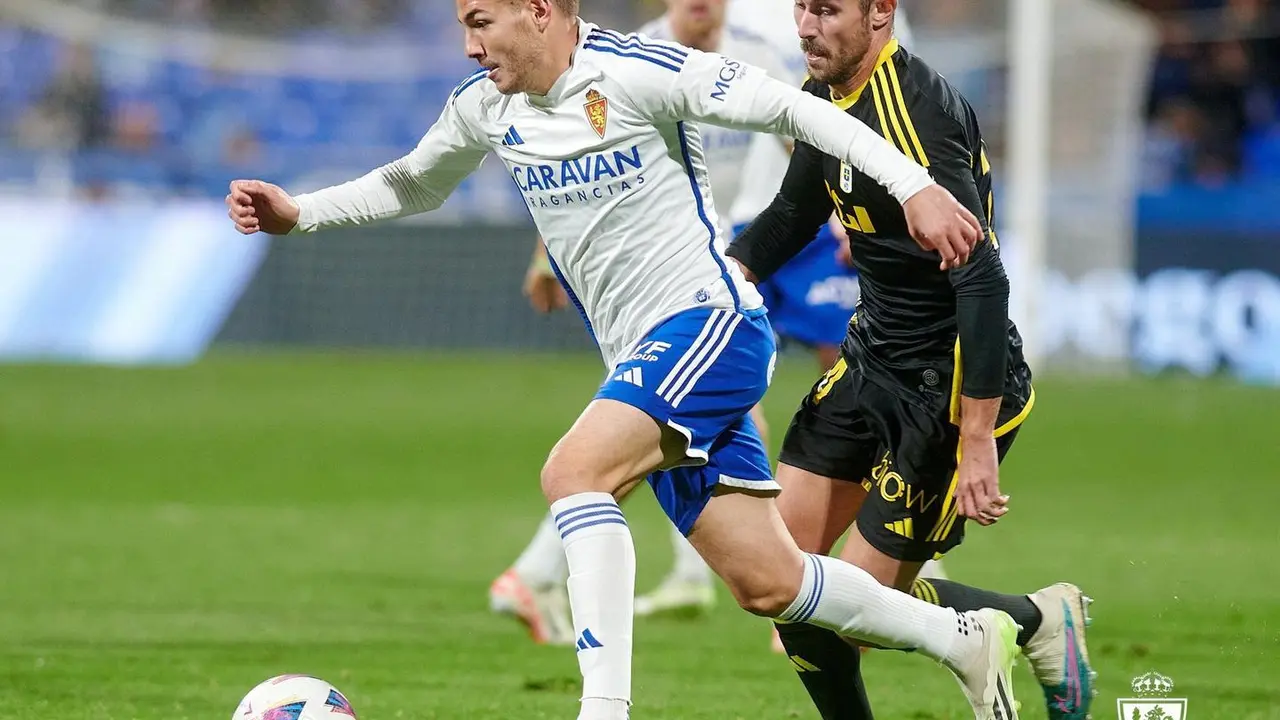 Manu Vallejo contra el Oviedo / Real Zaragoza