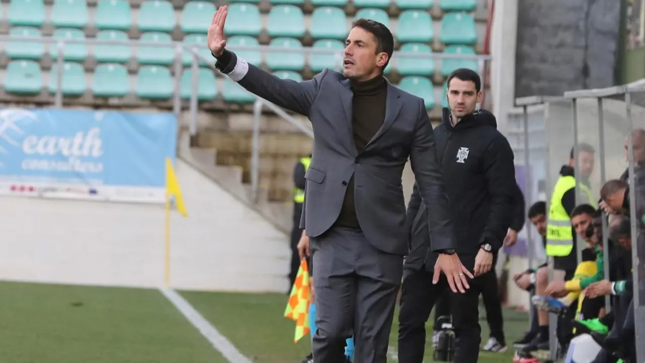 Julio Vel&aacute;zquez ser&aacute; el nuevo entrenador del Real Zaragoza | Foto: Fichajes.com