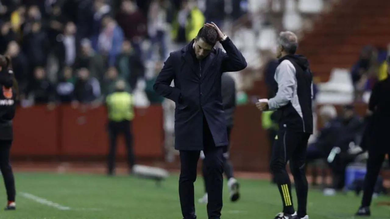 Julio Vel&aacute;zquez no mejor&oacute; la imagen del equipo en su estreno | Foto: La Liga