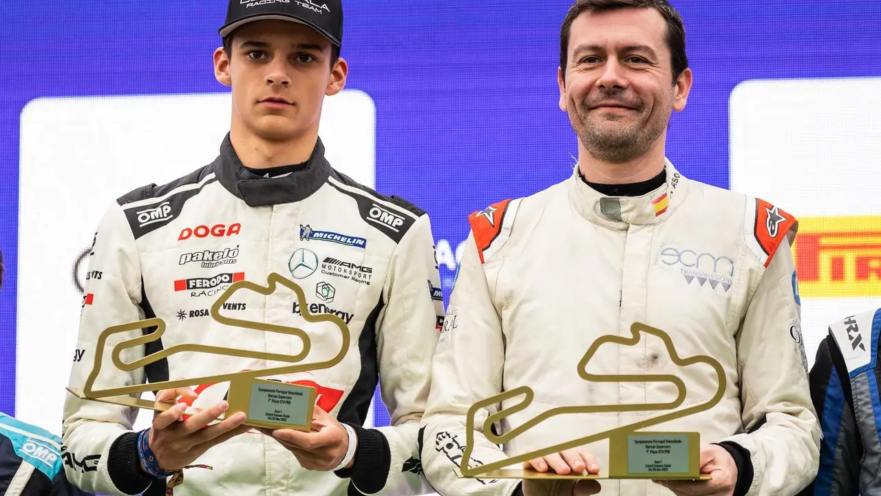 A la derecha, Guillermo Aso en el podio del Circuito de Estoril (Portugal). Foto: Cedida