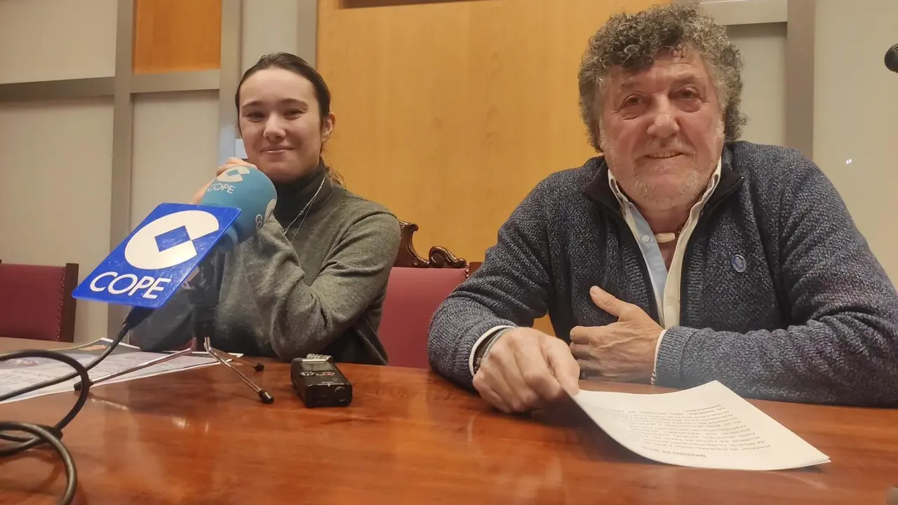 Andrea Vargas y Bernab&eacute; Aguirre, minutos antes de iniciar la rueda de prensa donde han presentado las Jornadas de la Monta&ntilde;a de Jaca. Foto: Sportaragon