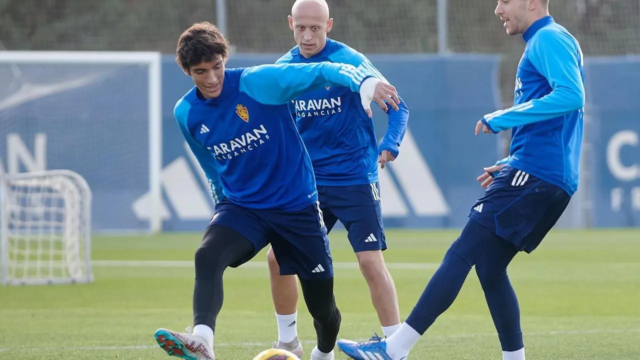 Marc Aguado, junto a V&iacute;ctor Mollejo y Juan Sebasti&aacute;n | Foto: Tino Gil / RZ