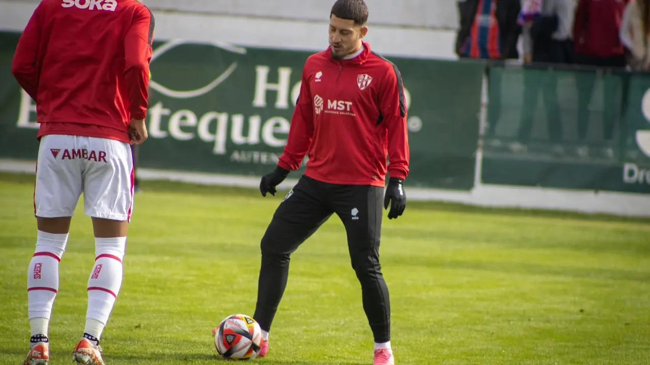 Enzo abri&oacute; la lata ante el Antequera en la Copa del Rey. | Foto: SD Huesca