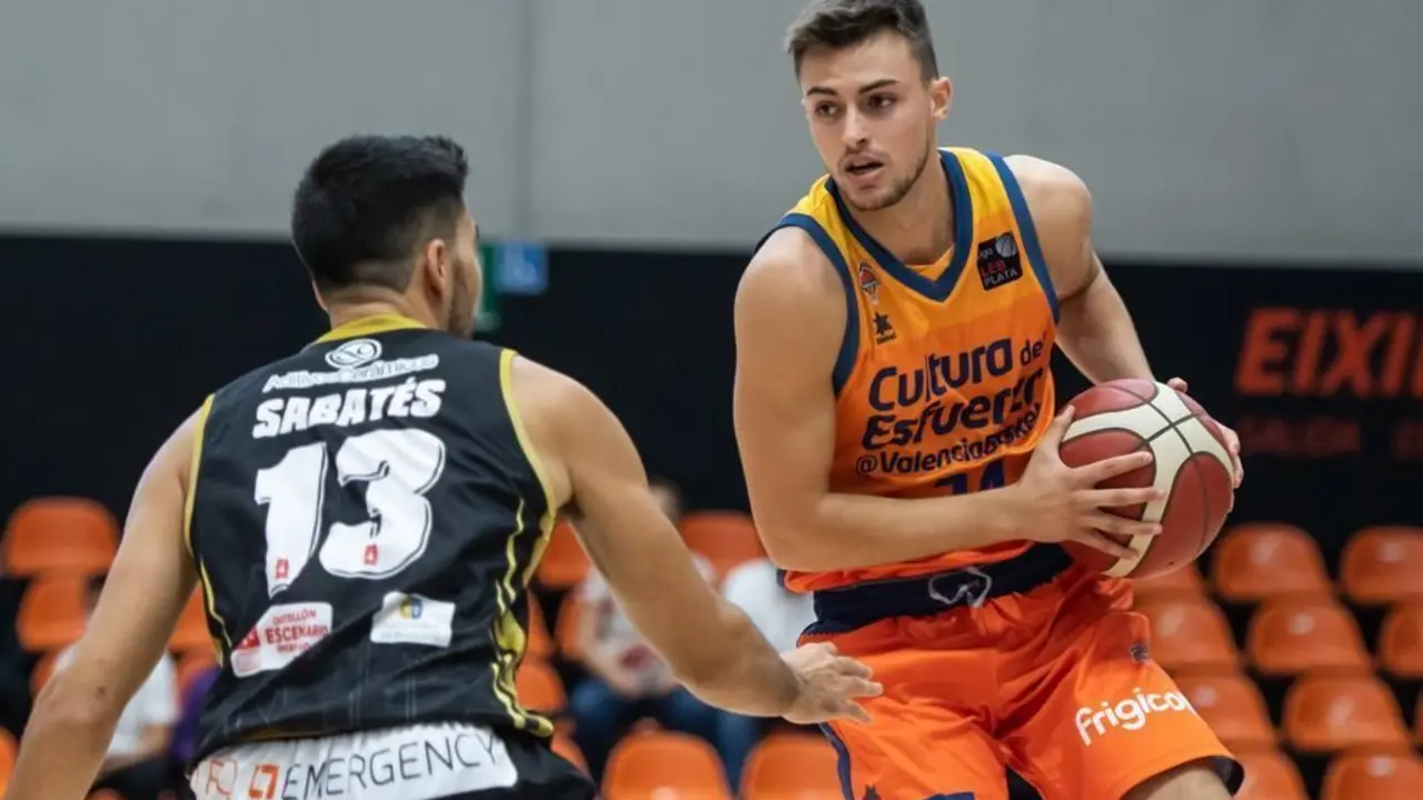 Bellver, en la imagen, llega al Pe&ntilde;as del que se ha ido Kumpys. Foto: Cedida