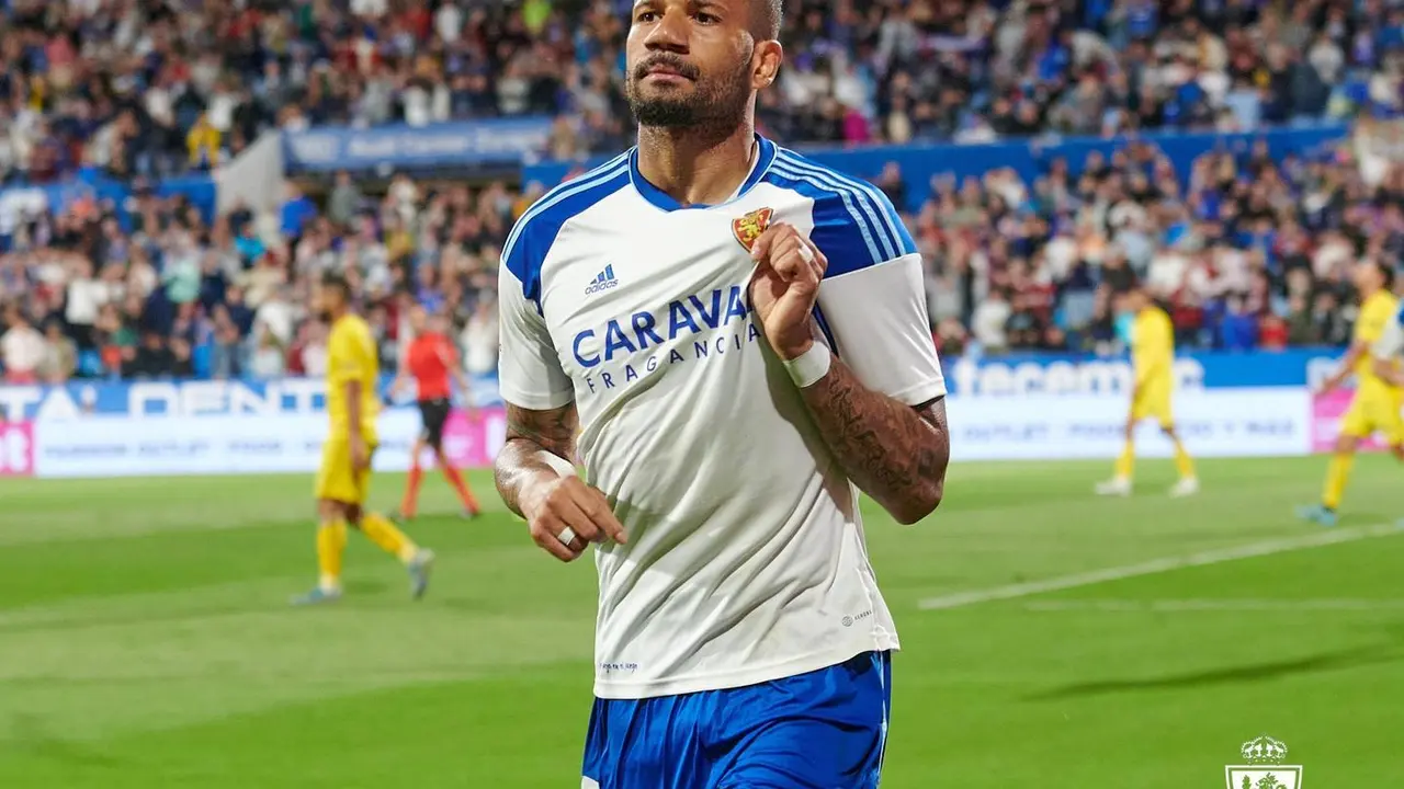 El Real Zaragoza sigue teniendo a Beb&eacute; y Guti como sus mejores objetivos | Foto: Tino Gil / RZ