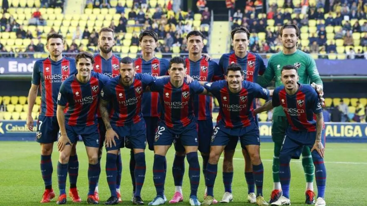 Once inicial del Huesca en el partido disputado contra el Villarreal B en la localidad castellonense. Foto: LaLiga