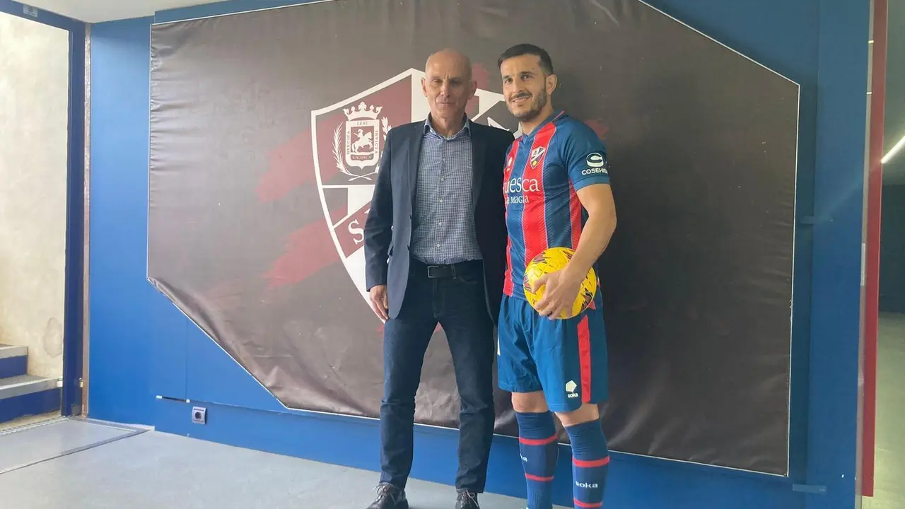 Elady y Mart&iacute;n Gonz&aacute;lez en El Alcoraz