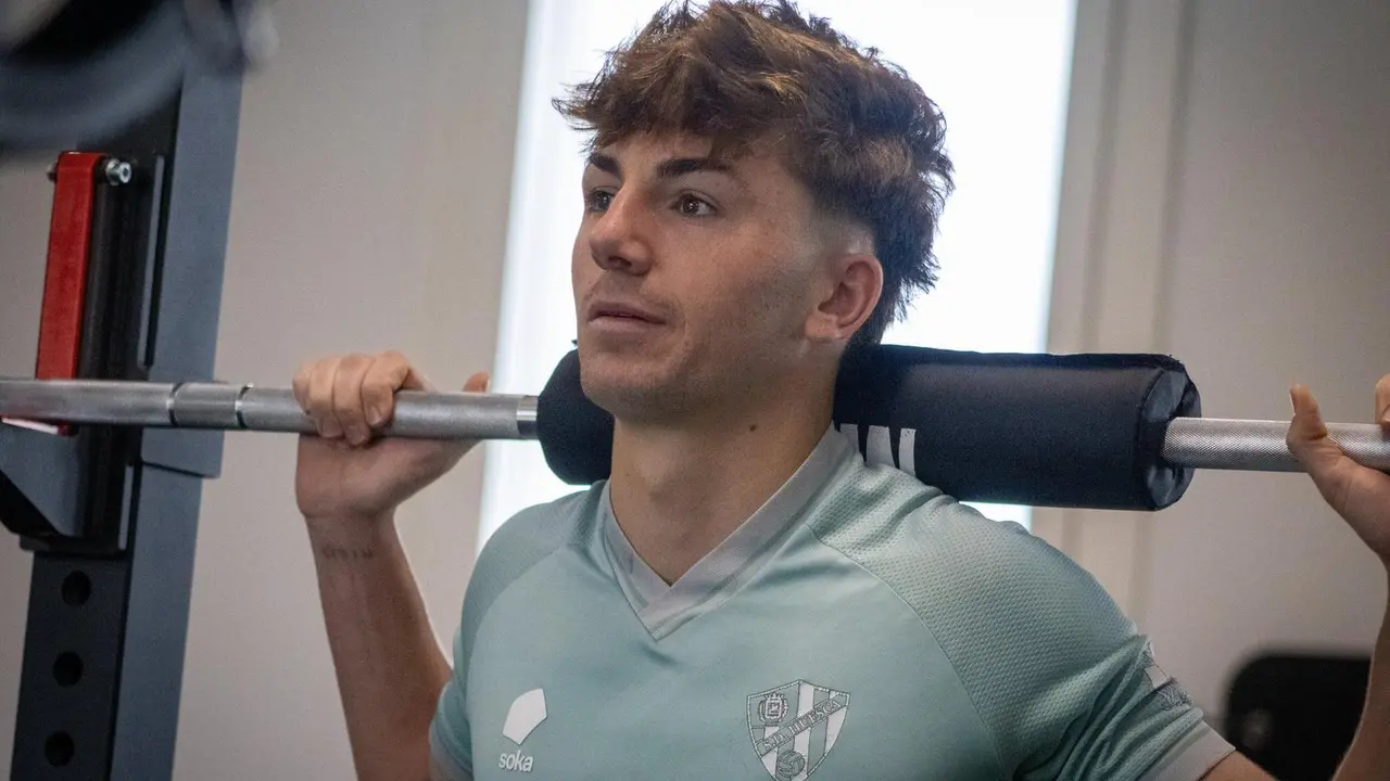 Manu Rico con el Huesca en la temporada 23/24