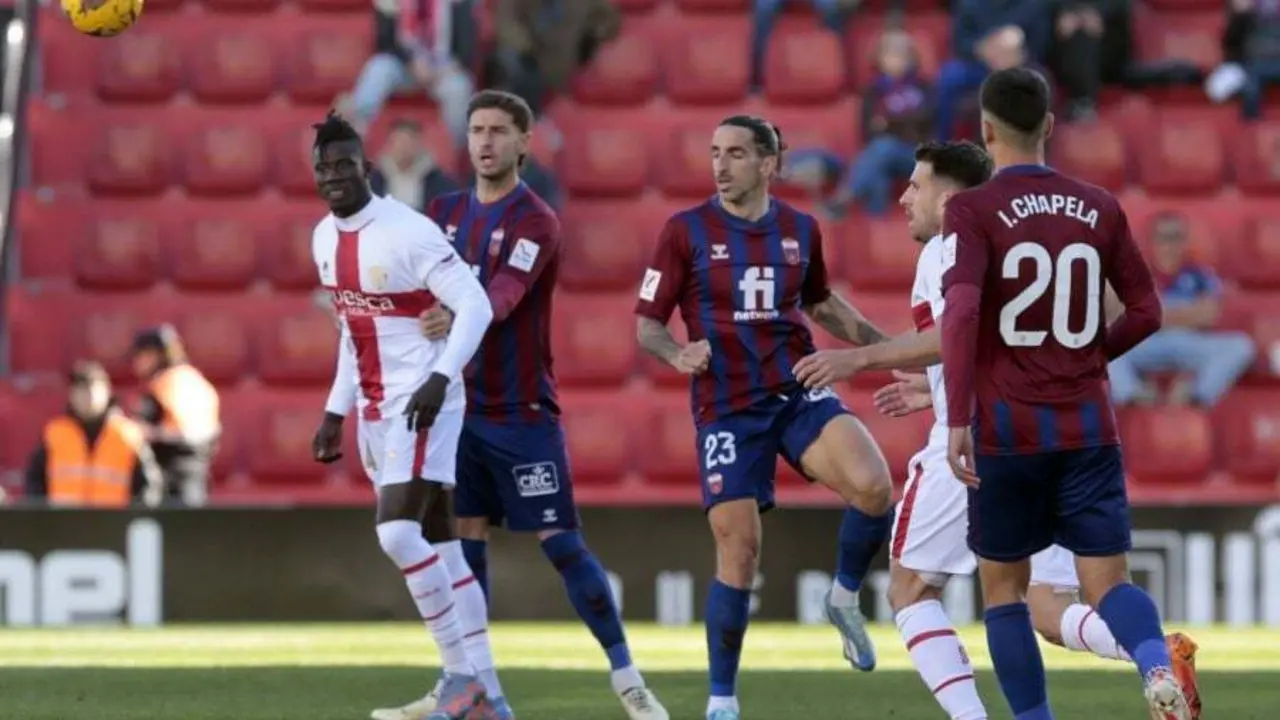 Obeng tuvo dos ocasiones en el Eldense - Huesca- | Foto: LaLiga