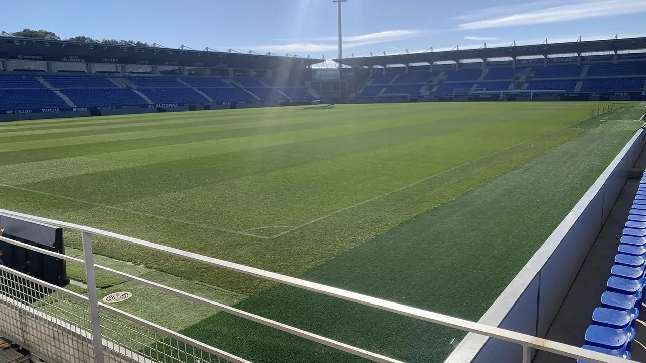 Estadio El Alcoraz, donde las instituciones aragonesas quieren que sea subsede del Mundial 2030. Foto: SPORTARAG&Oacute;N