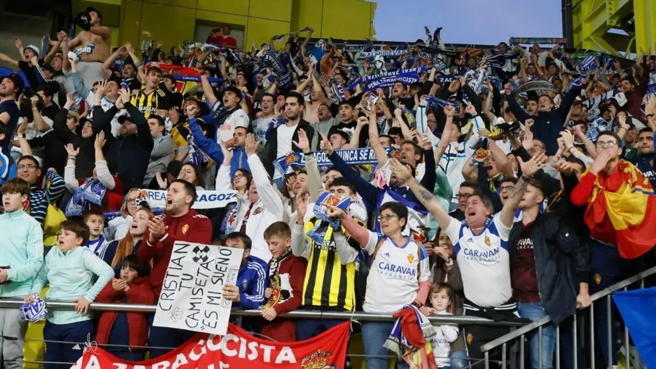 La afici&oacute;n del Real Zaragoza llenar&aacute; los fondos de La Cer&aacute;mica | Foto: Tino Gil / RZ