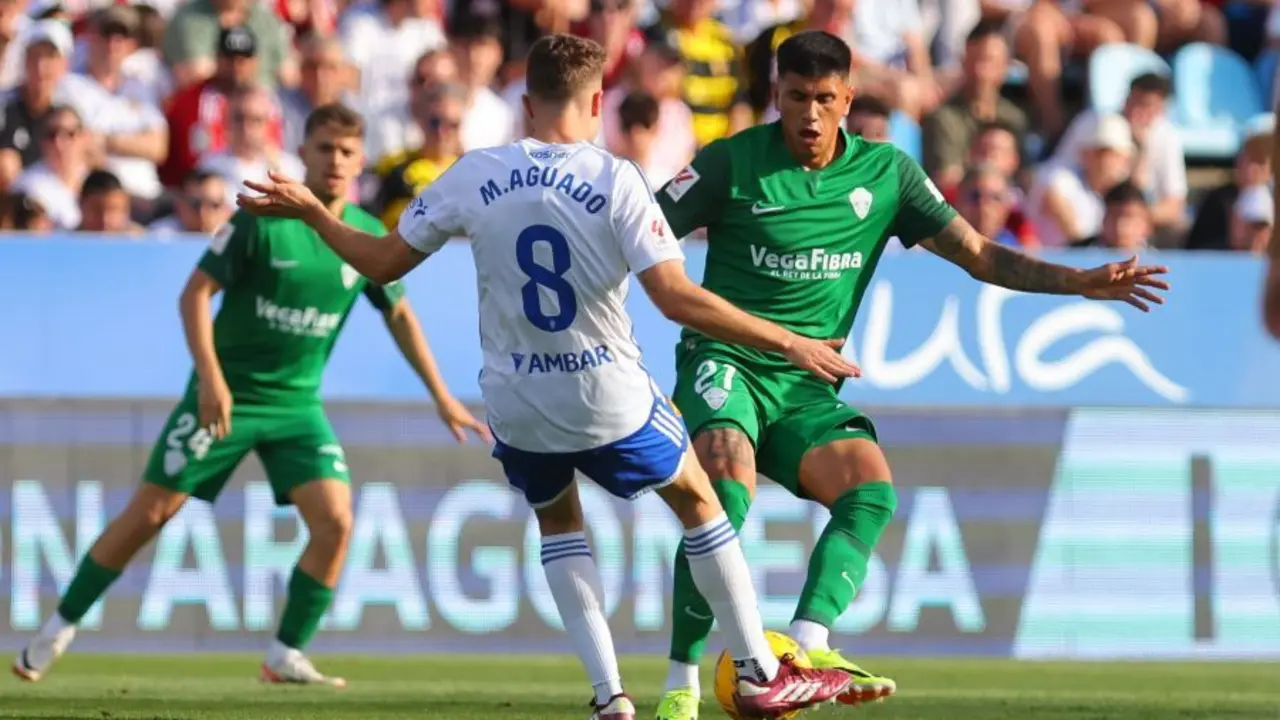 Aguado en un duelo frente a Nico Fern&aacute;ndez | Foto: LaLiga