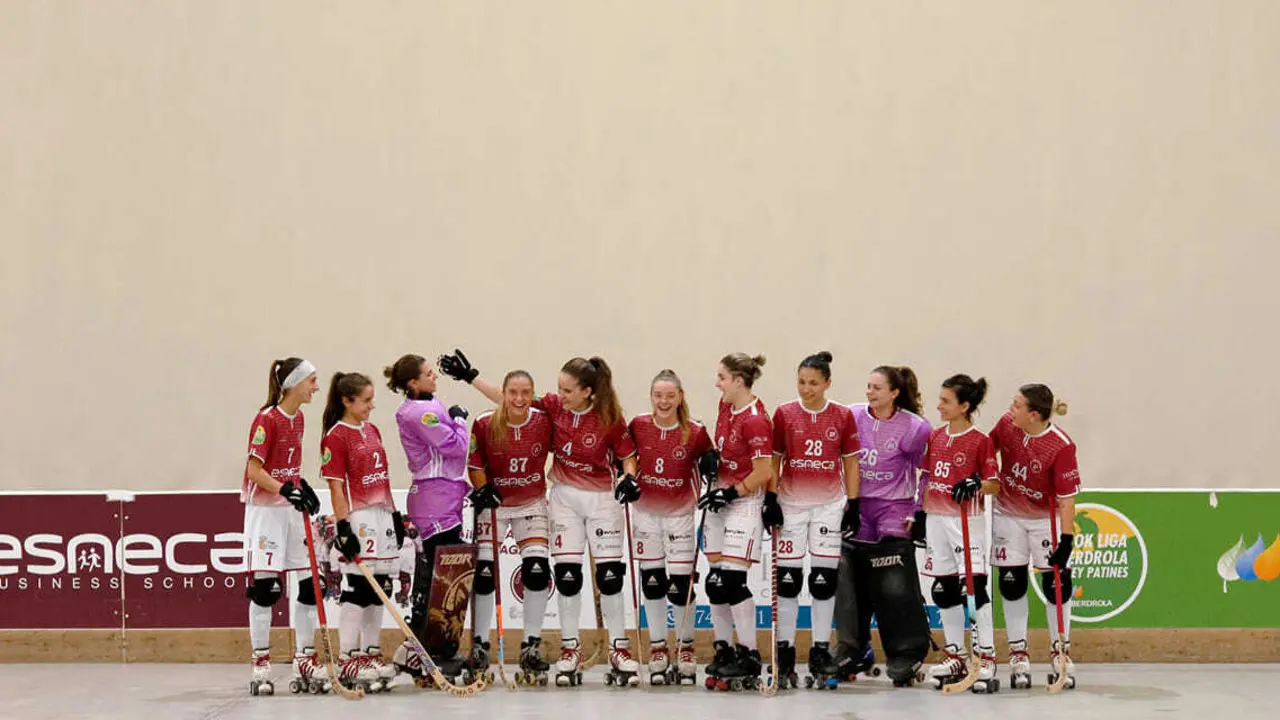 Las jugadoras del Club Pat&iacute;n Esneca Fraga, en una imagen de archivo, son las nuevas campeonas de Europa. Foto: FB